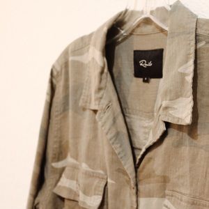 Rails // camo button up!